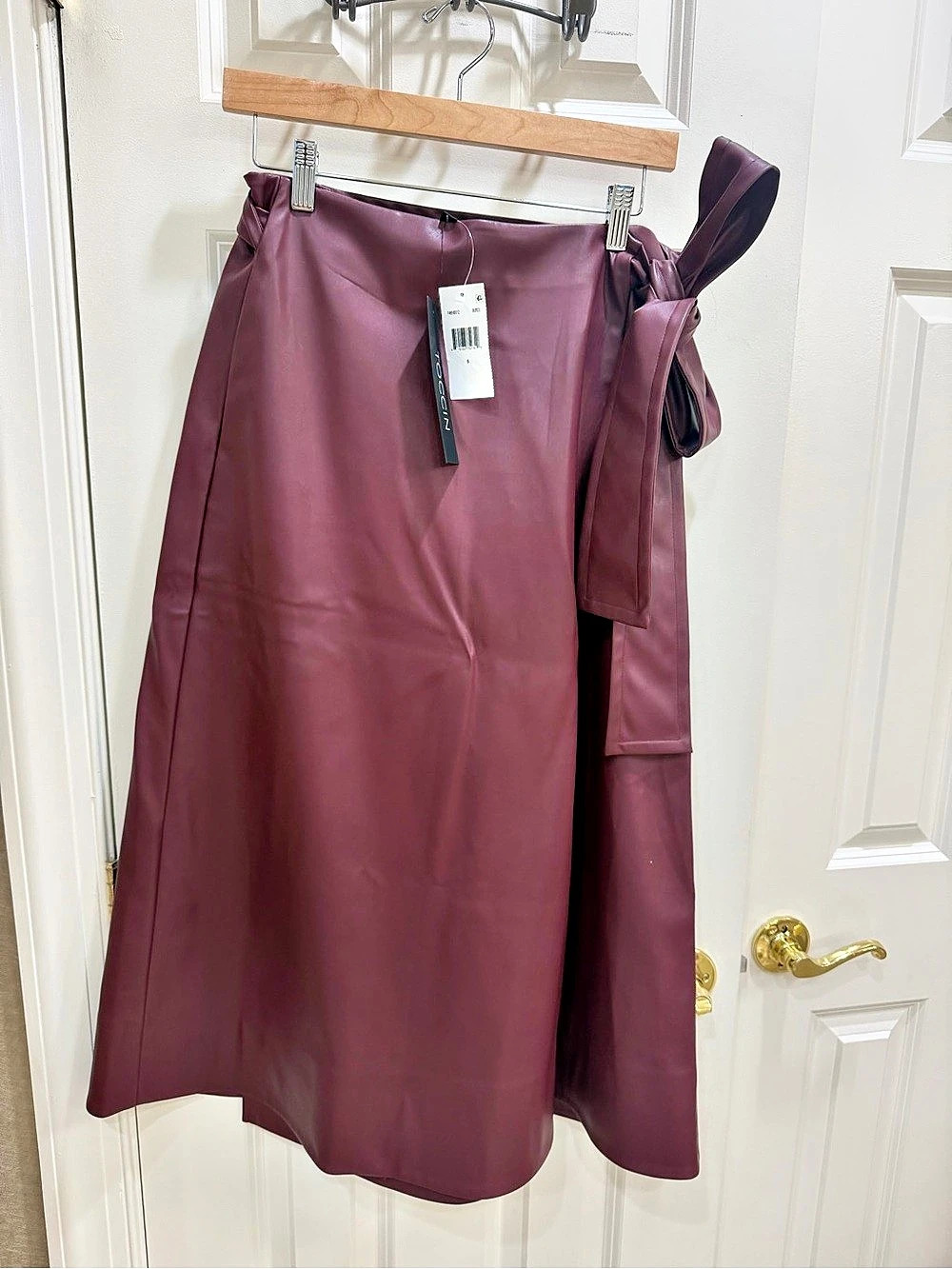 TOCCIN Beatrice Vegan Leather Wrap Skirt Burgundy Wrap Midi Skirt Size 6 NWT